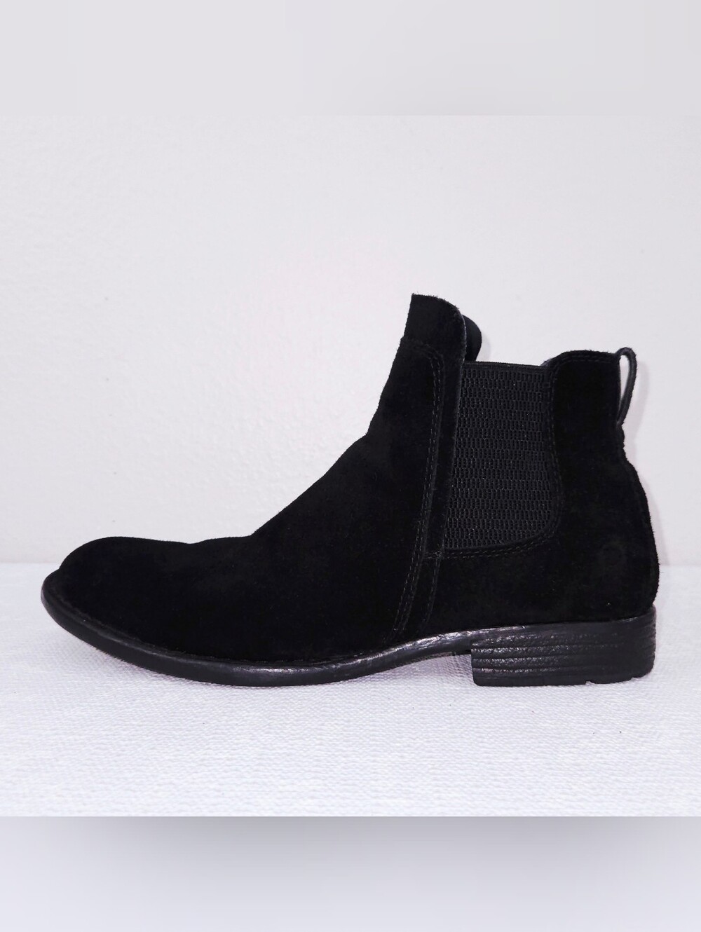 BORN Laney Chelsea Ankle Boots US 9 Black Suede Boots